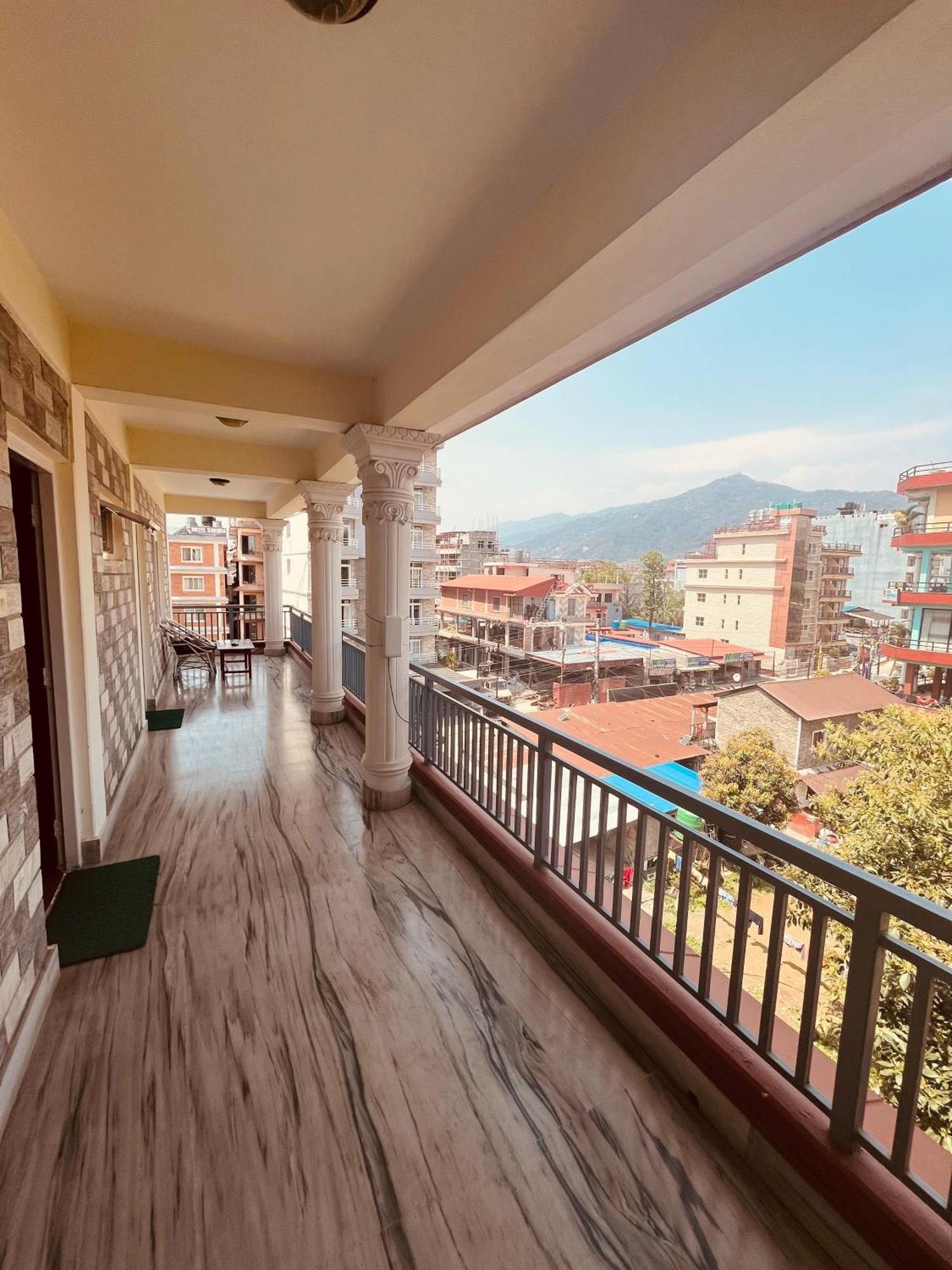 Hotel Global Inn Pokhara Exterior photo