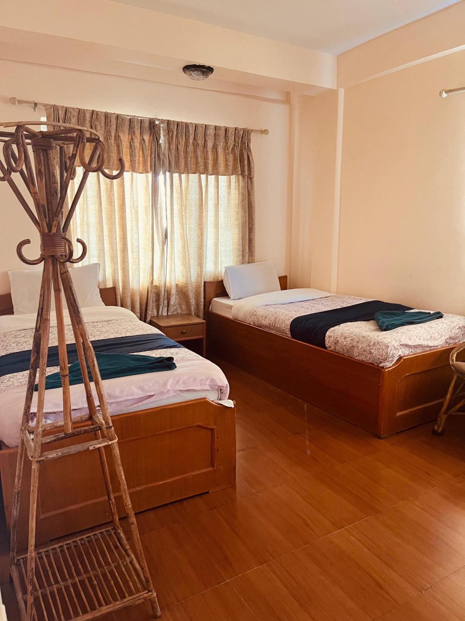 Hotel Global Inn Pokhara Exterior photo