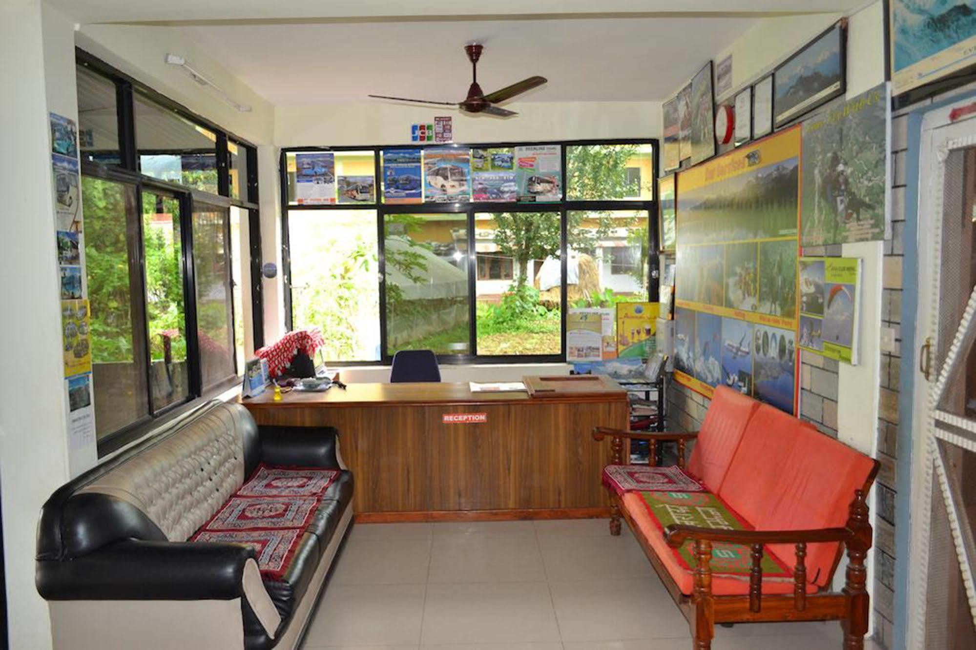 Hotel Global Inn Pokhara Exterior photo